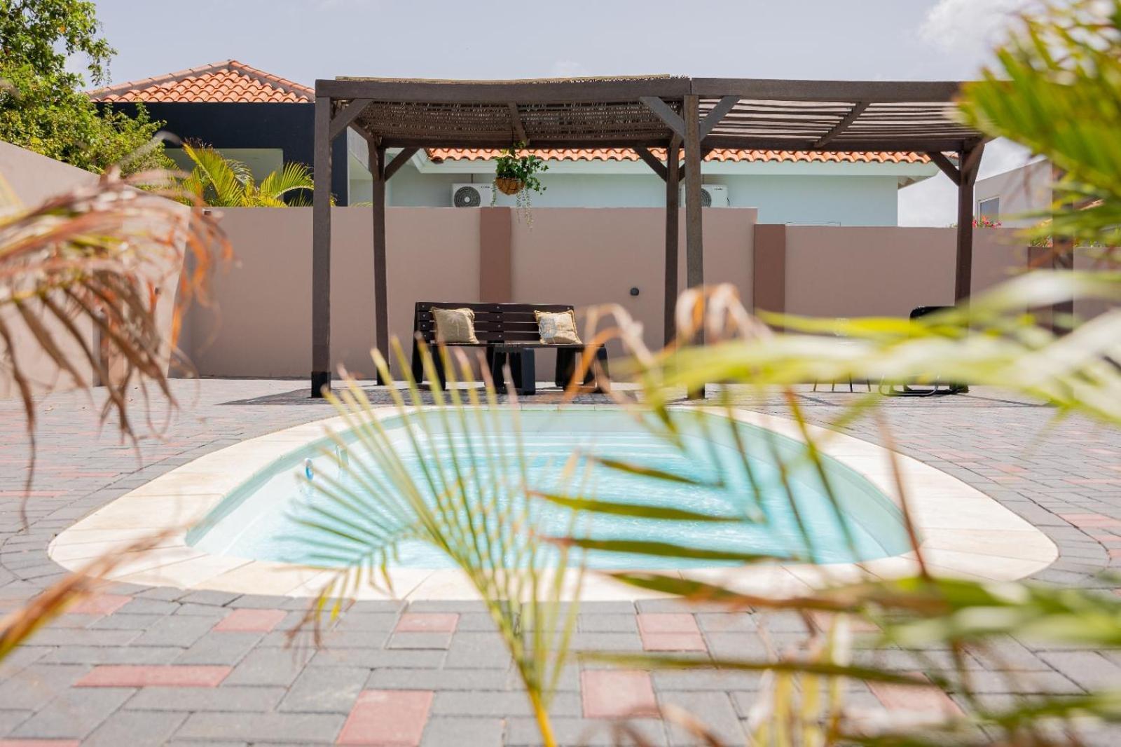Av Curacao - Centrally Located Spacious Apartment Willemstad Exterior photo